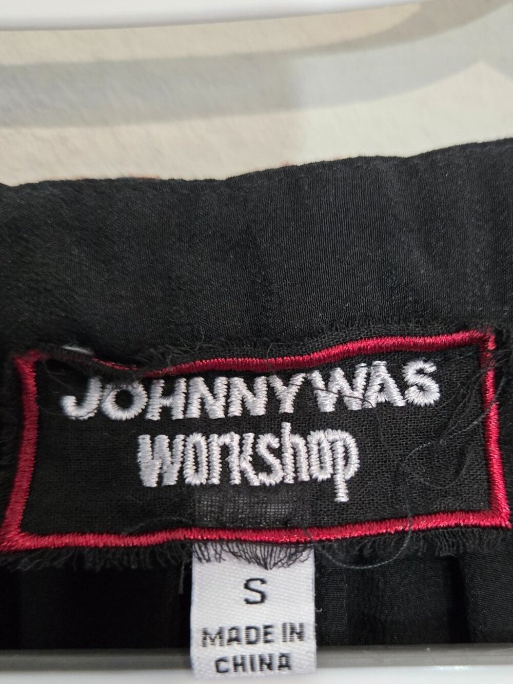 Johnny Was Workshop Embroidered 100% Silk Tunic Boho blouse size Small Black - Picture 8 of 16